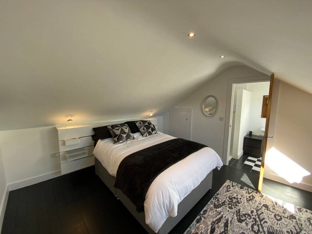 Bedroom three first floor with ensuite bathroom Bedroom three first floor with ensuite bathroom