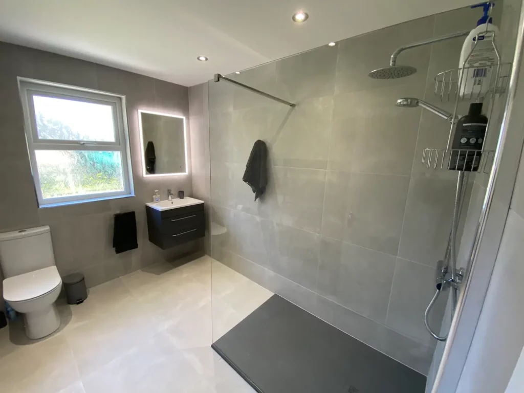 Main Bathroom ground floor Main Bathroom ground floor